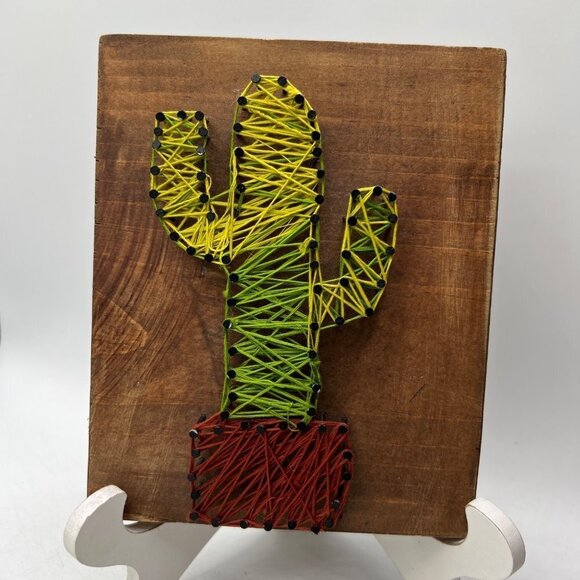 String Nail Art Cactus Desert Theme Home wall Decor Table Top Piece succulent - Picture 1 of 11